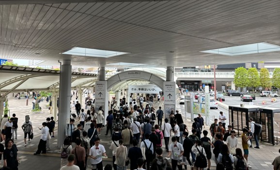 The scene at the Tokyo Game Show 2024 entrance on Saturday.
