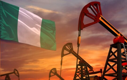 Nigeria’s Currency Plunges as Dollar Liquidity Dries Up: Will a Naira-for-Crude Oil Swap Revive It?