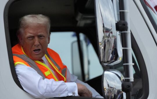 Trump Celebrates Bitcoin’s Anniversary, Slams ‘Kamala’s War on Crypto’