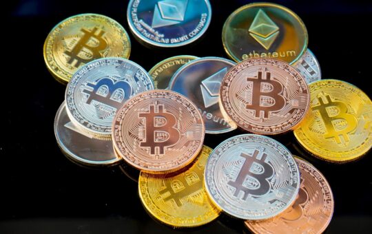 VP Kamala Harris promises to support crypto regulatory framework