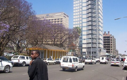 Zimbabwe Plans to ‘Float’ Rapidly Depreciating Gold-Backed Currency