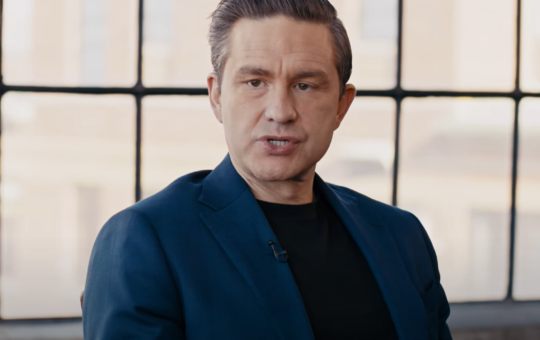 Pierre Poilievre vs Trudeau Canada Bitcoin Reserve