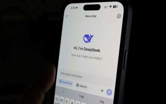 AVAXAI brings Deepseek to Web3 with decentralised AI agents