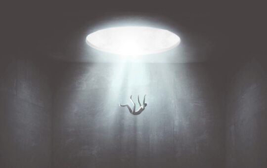 Bitcoin Tumbles in the Face of High Inflation and New Tariff Pressure