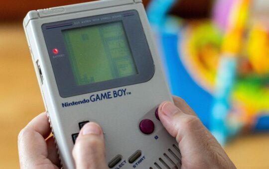 The Play Solana PSG1 Ships in October as Web3 Gaming Hardware Gains Momentum