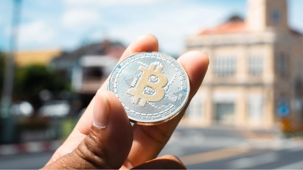 Bitcoin ETFs Pull in $368 Million as Ether Funds Log Sixth Day of Exits