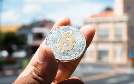 Bitcoin ETFs Pull in $368 Million as Ether Funds Log Sixth Day of Exits