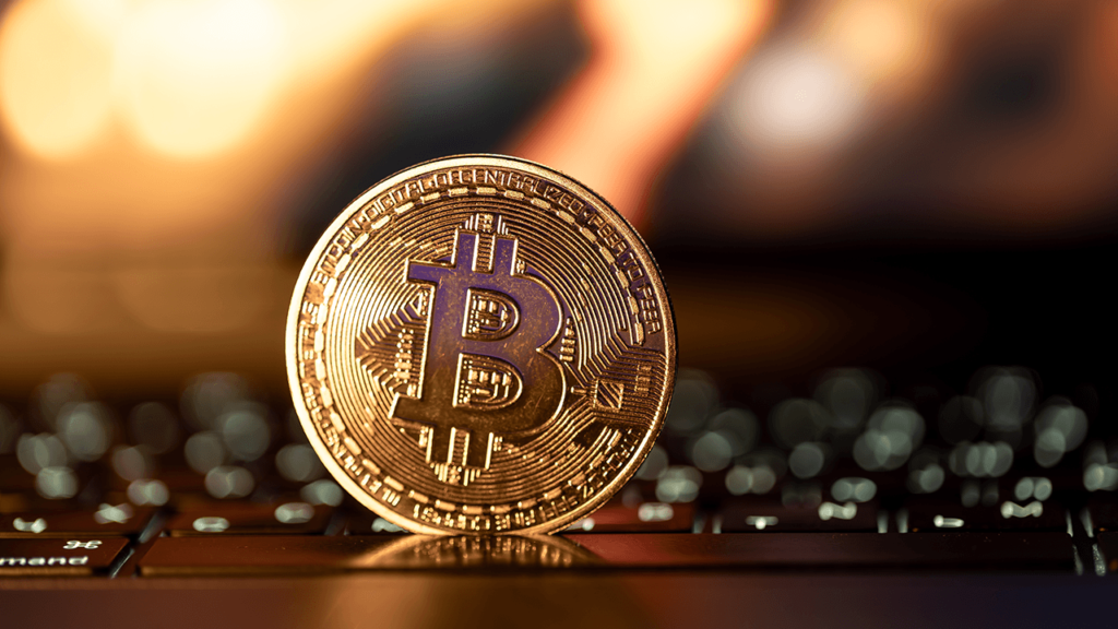 Bitcoin Price Watch: Mixed Signals Emerge Near Key $112K Barrier