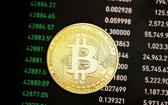 Bitcoin Set To Benefit From Strategy’s Potential S&P 500 Inclusion, Analyst Predicts