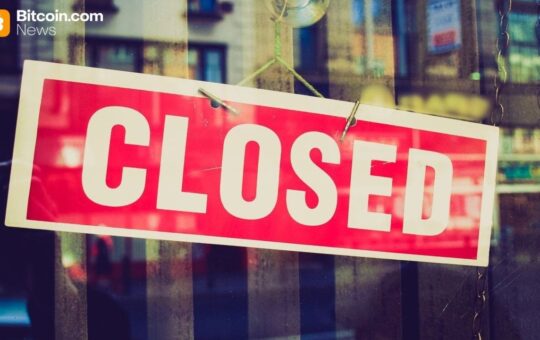 Bitcoin Stumbles as US Government Shutdown Looms