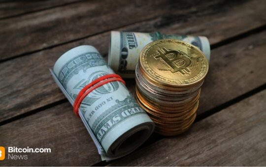 Crypto ETF Outflows Deepen: Bitcoin Loses $104 Million, Ether $141 Million