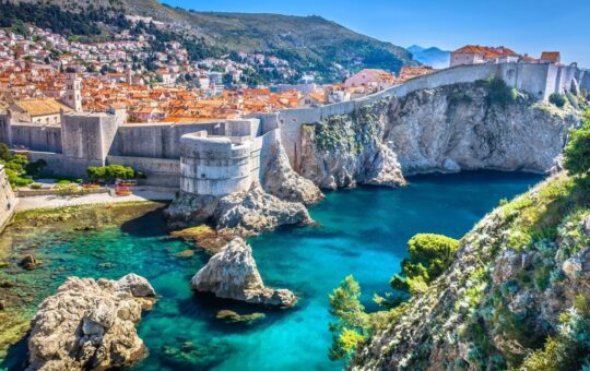 EU Regulator Warns Tokenized Stocks May Cause Investor Misunderstanding