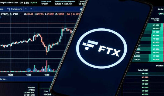 FTX Token (FTT) Tests Critical Support at $0.76 Amid Bearish Technical Signals