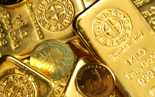 Gold Blasts to $3,637 Lifetime High as Fed-Cut Bets and Weak Dollar Collide