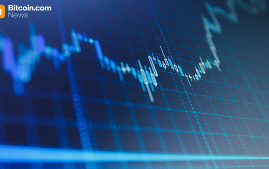 Under Pressure: XRP Price Dances Between Breakout and Breakdown