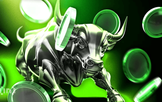 Altseason Signal Builds as ETH/BTC Tests Historic Rebound Zone