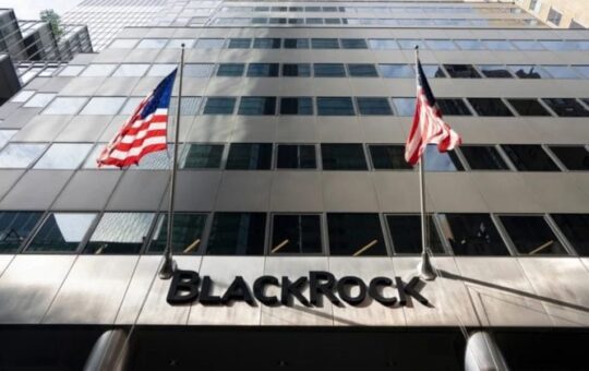 Bitcoin whales execute $3B ETF trades with BlackRock for portfolio benefits