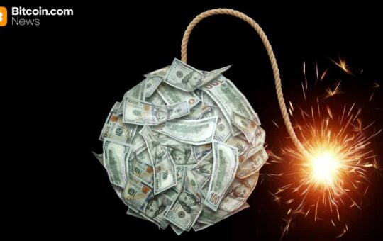 Robert Kiyosaki Gears up for Dollar Collapse While Boosting Bitcoin Holdings