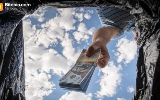 Russia Hits 95% De-Dollarization in Settlements With China and India