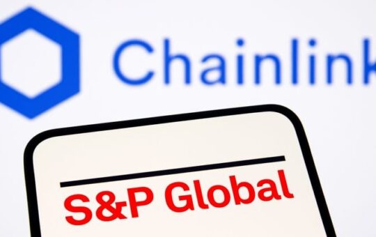 S&P Global partners with Chainlink to bring stablecoin ratings on-chain