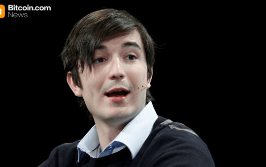 ‘PSA: Tokenization Will Eat Finance,’ Robinhood CEO Posts After Token2049 Panel