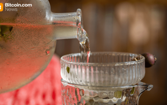 Bitcoin ETFs Close Week With $558 Million Outflow