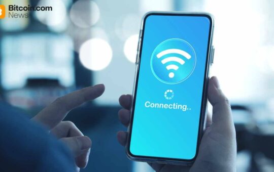Coinbase CEO Calls for Password-Free Wifi Amid Mounting Public Access Demands