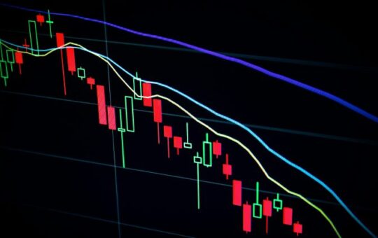Crypto market sees over $250M in long positions liquidated within an hour