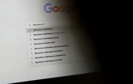 Warren Buffett’s Berkshire Hathaway is already up $1.4B on its Alphabet buy