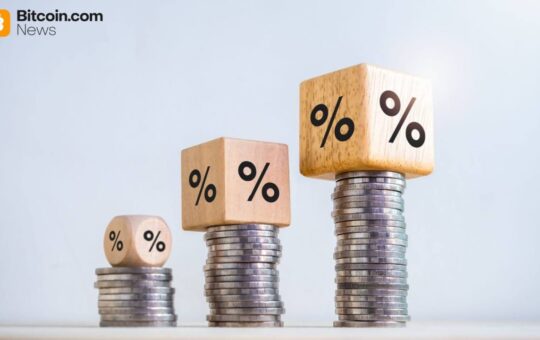 Bitcoin ETFs Begin December With Modest Gains as Ether and Solana Slide