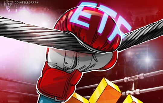 Bitcoin ETFs Shed $782M Over Christmas Week as Outflows Extend