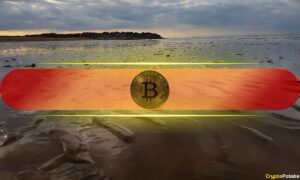 Bitcoin Exchange Outflows Accelerate Despite Short-Term Price Weakness