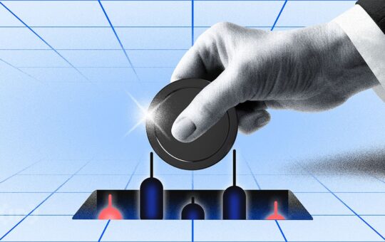 BlackRock's Bitcoin ETF to Beat Gold In 2025 Despite Market Slump