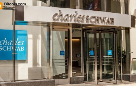 Charles Schwab Plans Crypto Trading Expansion for First Half of 2026