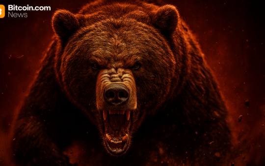 Crypto Volatility Returns: Bitcoin’s Price Clings to Support Amid Bearish Pressure