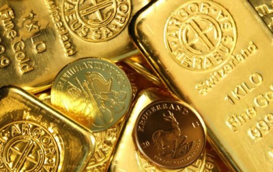 Gold rises on expectations of Fed rate cut