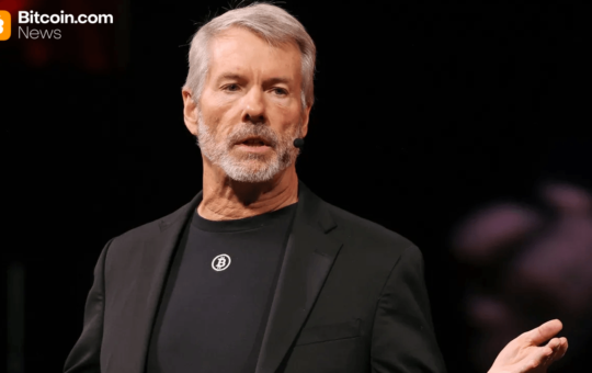 Michael Saylor Teases Another Bitcoin Buy as Strategy’s Orange Dots Make a Comeback