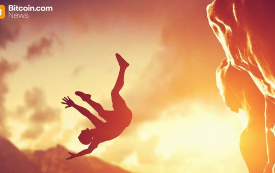 Peter Schiff Flags a Bitcoin Drop That May Break Into Steeper Losses