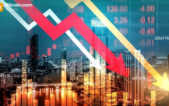 Robert Kiyosaki Warns Global Crash Resets Valuations as Bitcoin Stands Outside Weakening Systems