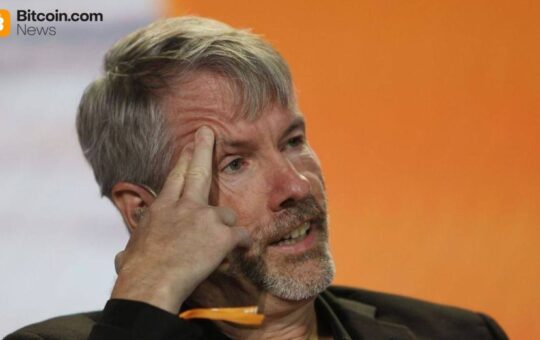 Saylor Buys Nearly $1B Worth of Bitcoin, Then It Plunges 4%