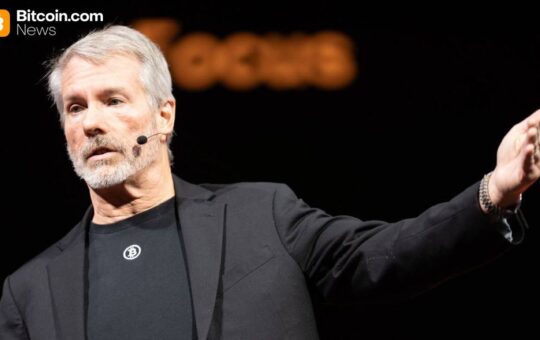 Saylor Sells 4.5 Million Shares, Yet Bitcoin Hits $90K: Why?