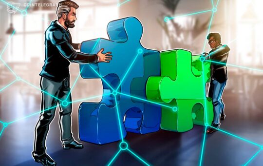 Standard Chartered, Coinbase Expand Institutional Crypto Deal