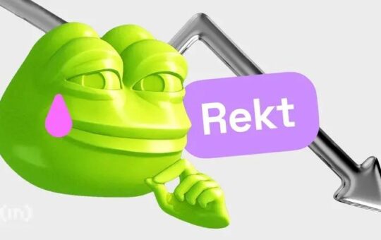 Why These Altcoins Could Liquidate Long Traders in Early January