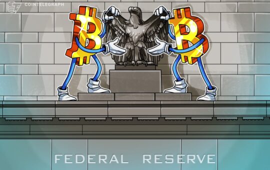 Bitcoin Traders Stall As US Shutdown, Fed Policy Shift Raises Fear