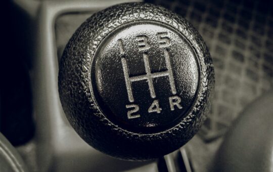 Enterprise AI adoption shifts to agentic systems