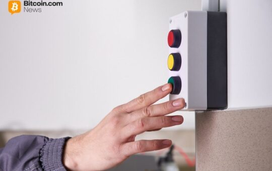 Ether ETFs Flip Green With $28 Million Inflow as Bitcoin Keeps Bleeding