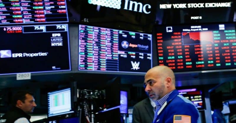 US stocks fall early as Microsoft selloff drags indexes lower