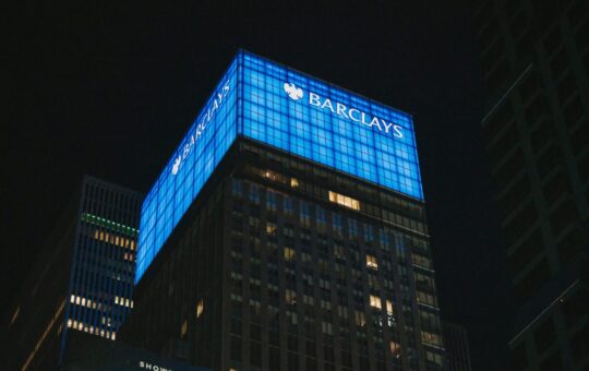 Barclays bets on AI to cut costs and boost returns