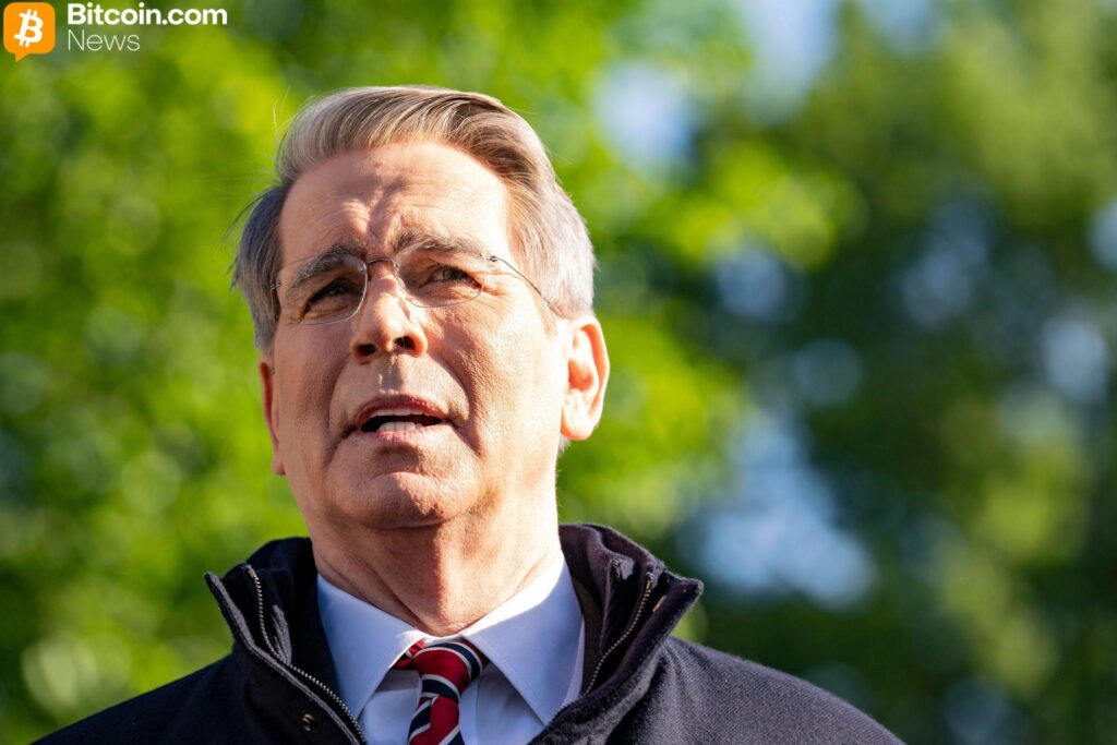 Beijing Urges Lenders to Limit US Debt Exposure Amid Market Volatility