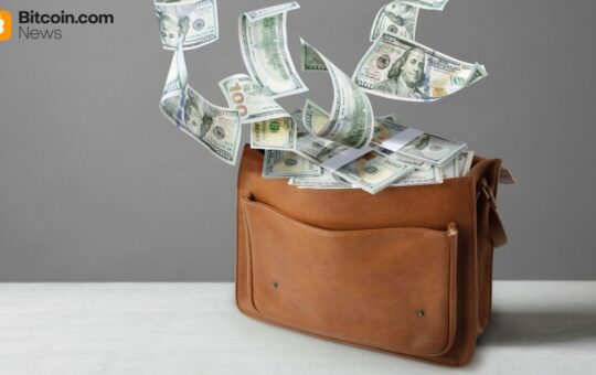 Bitcoin ETFs Bleed $316 Million in 5th Straight Weekly Outflow